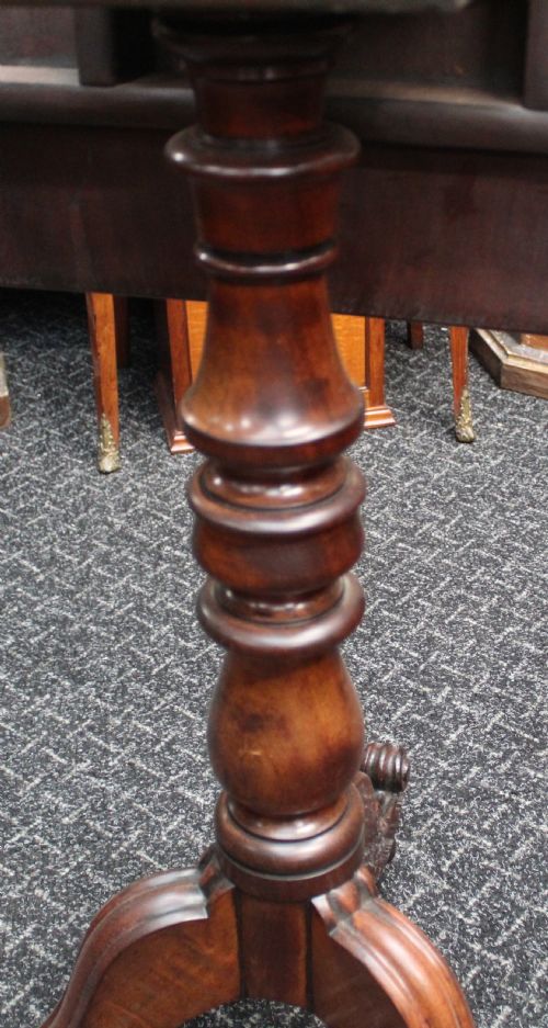 WINE TABLE - ADDITIONAL PHOTO 4
