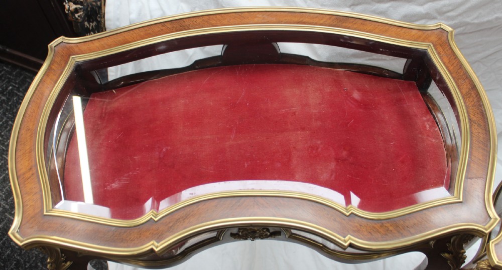 Two Bijouterie cabinets View VII
