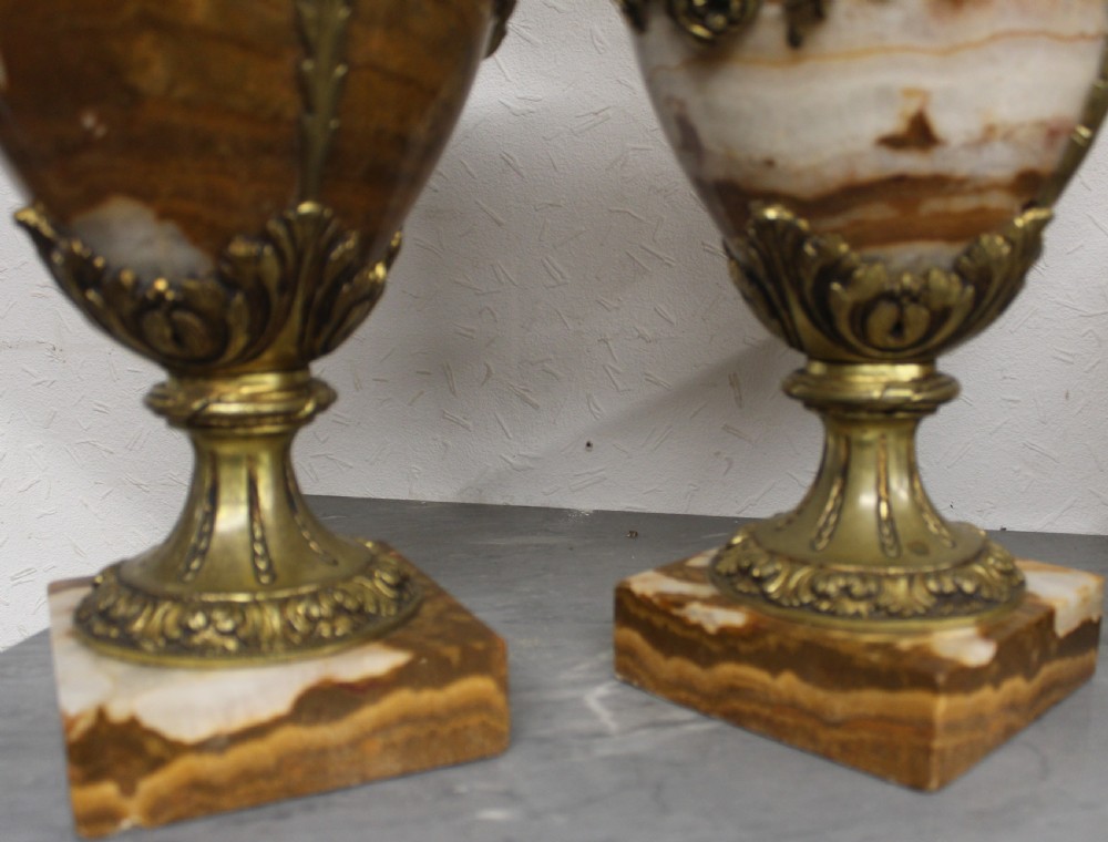 Pair of cassoletts View IV