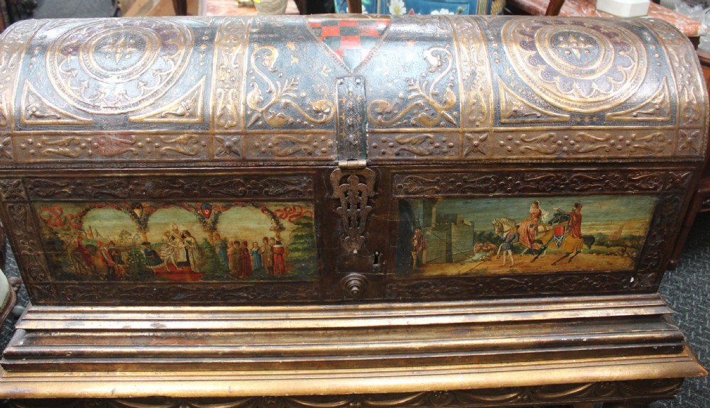 Large box on stand View II
