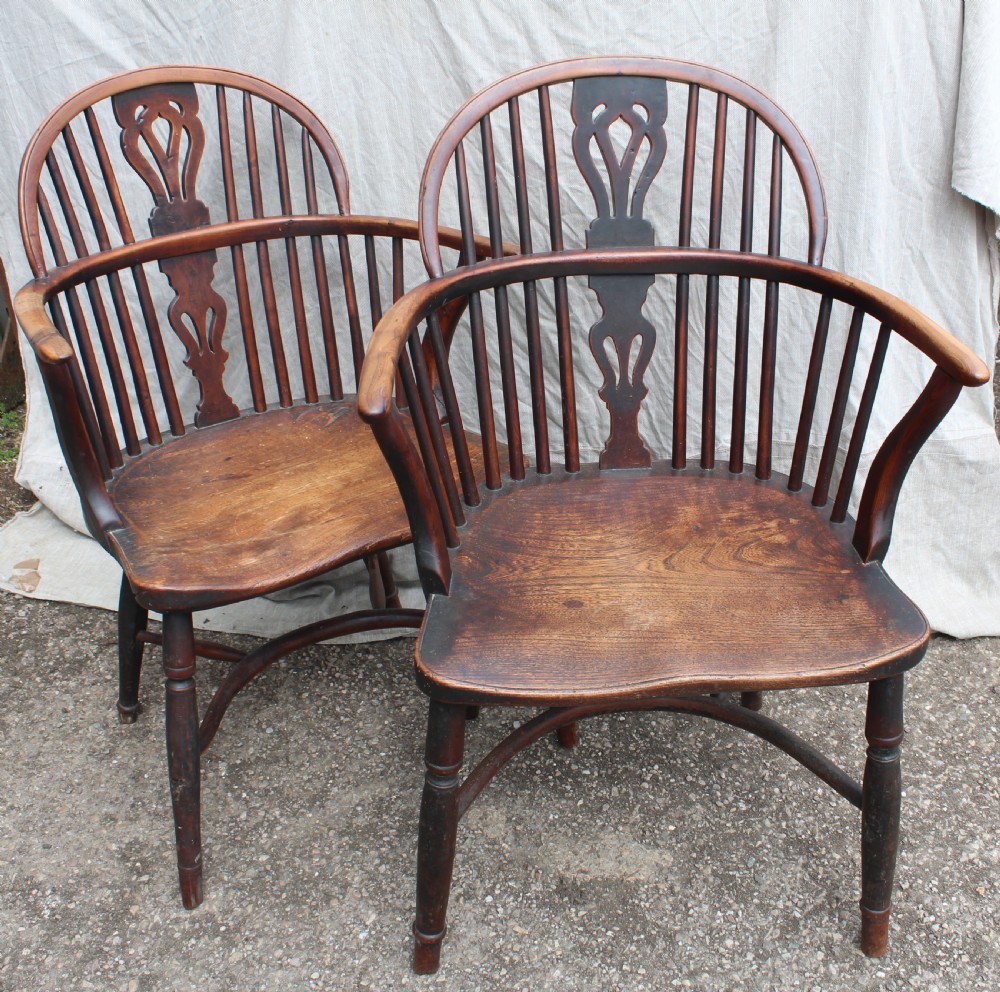 Pair country chairs