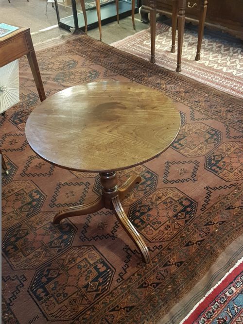 Good Georgian Mahogany Tripod Wine Table