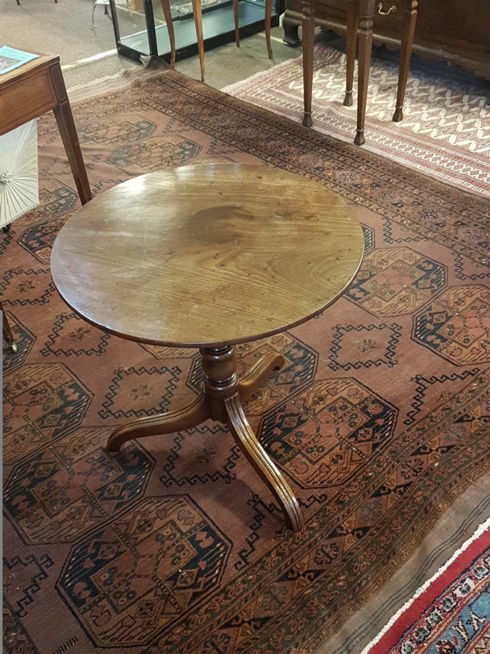 GOOD GEORGIAN MAHOGANY TRIPOD WINE TABLE
