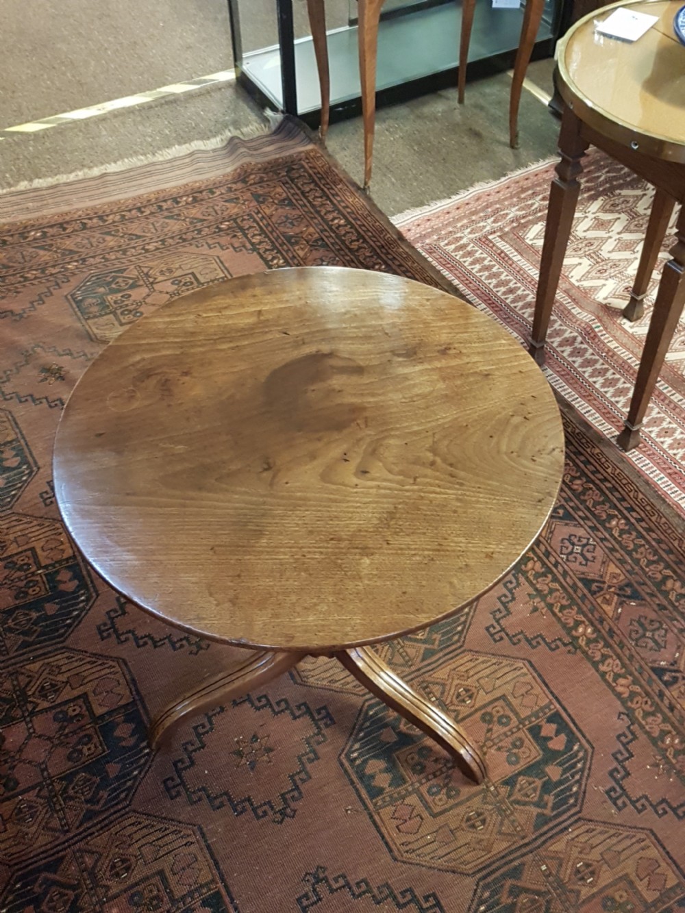 GOOD GEORGIAN MAHOGANY TRIPOD WINE TABLE View III