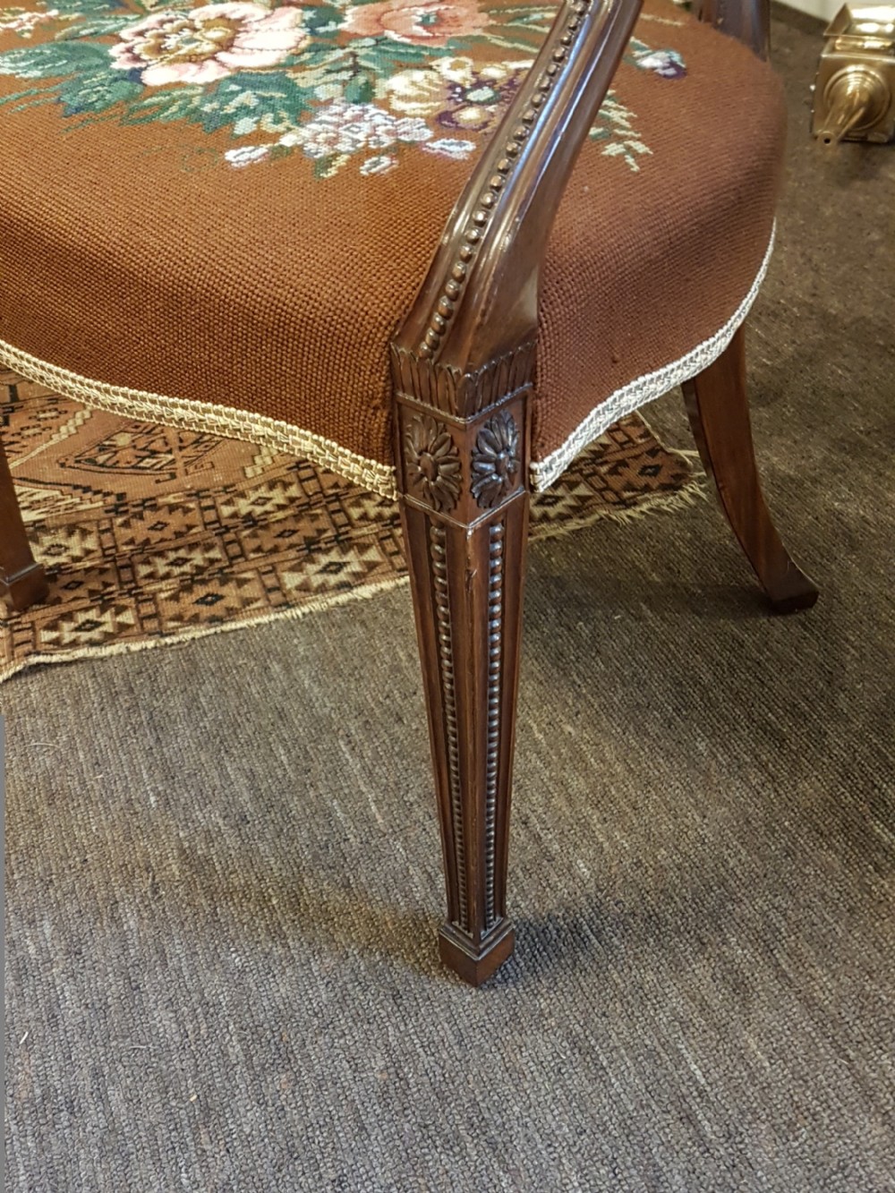 STUNNING HEPPLEWHITE STYLE MAHOGANY ARM CHAIR View V