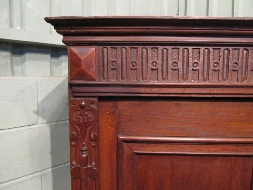 fig 1. ANTIQUE GEORGIAN OAK CUPBOARD C1780 W6524/27.7