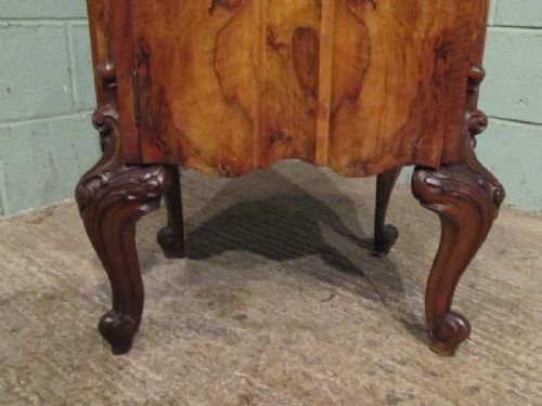 fig 2. ANTIQUE PAIR BURR WALNUT BEDSIDE CABINETS C1920 W7018/2.7