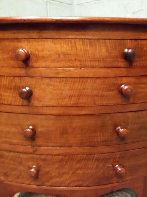 fig 1. ANTIQUE PRETTY VICTORIAN DWARF MAHOGANY CHEST OF DRAWERS C1880