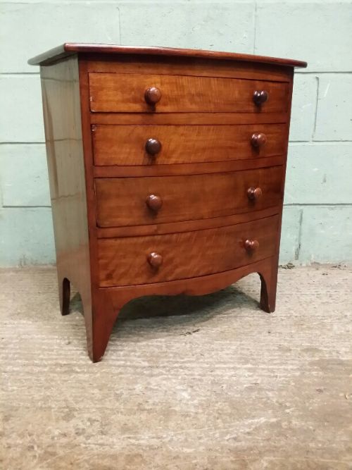fig 2. ANTIQUE PRETTY VICTORIAN DWARF MAHOGANY CHEST OF DRAWERS C1880