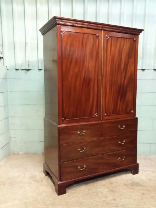 fig 2. ANTIQUE REGENCY MAHOGANY CLOTHES PRESS C1820