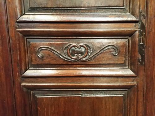 fig 2. ANTIQUE PERIOD COUNTRY OAK TACK CUPBOARD C1780