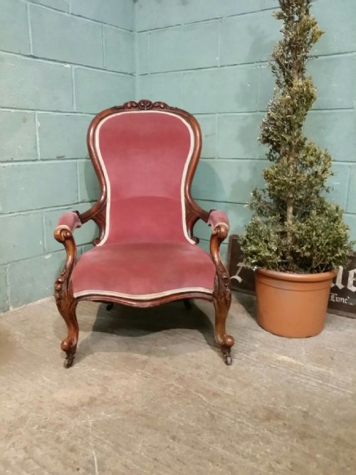 fig 1. ANTIQUE VICTORIAN WALNUT SALON CHAIR C1880