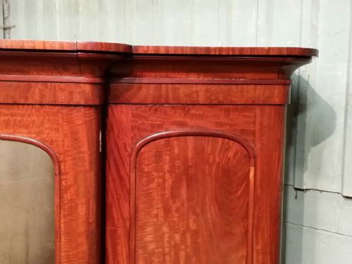 fig 1. ANTIQUE VICTORIAN MAHOGANY BREAKFRONT WARDROBE COMPACTUM C1880