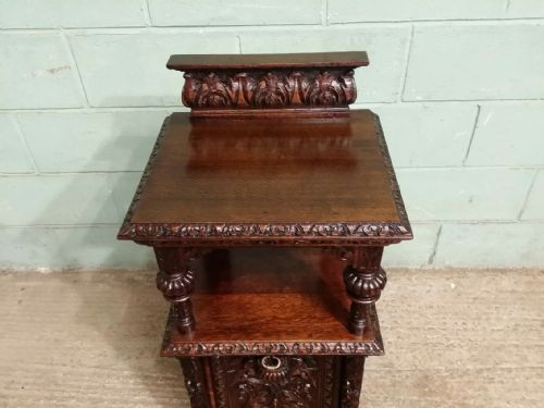 fig 2. ANTIQUE VICTORIAN CARVED OAK PERDONIUM C1880