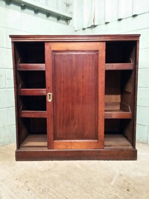 fig 1. ANTIQUE VICTORIAN MAHOGANY LINEN CUPBOARD C1880