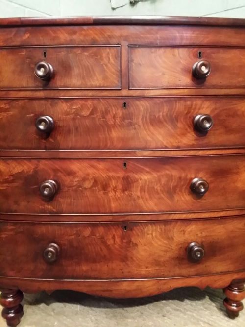 fig 2. ANTIQUE VICTORIAN FLAMED MAHOGANY BOW FRONT CHEST OF DRAWERS C1880