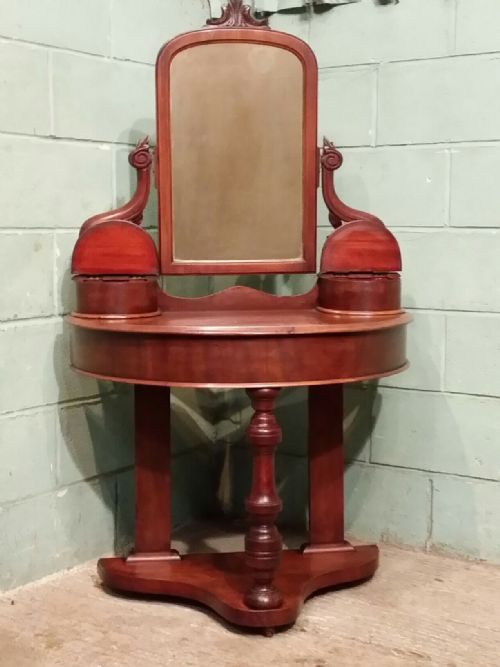 fig 1. ANTIQUE VICTORIAN MAHOGANY DUCHESSE DRESSING TABLE C1880