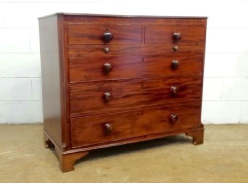 fig 1. ANTIQUE REGENCY MAHOGANY BATCHELORS CHEST OF DRAWERS ( with brush slide) c1820