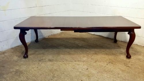 fig 1. ANTIQUE EDWARDIAN MAHOGANY EXTENDING DINING TABLE SEATS UP TO 12 c1900