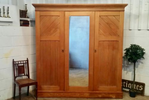 Antique Arts & Crafts Ash Triple Wardrobe C1890