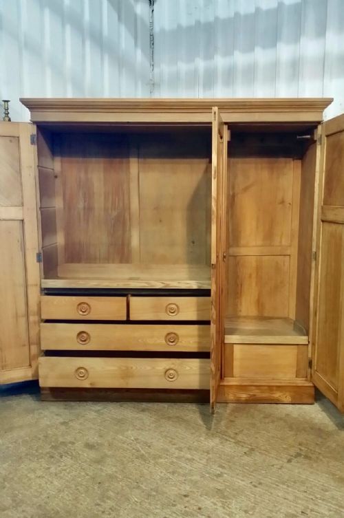 fig 2. ANTIQUE ARTS & CRAFTS ASH TRIPLE WARDROBE C1890