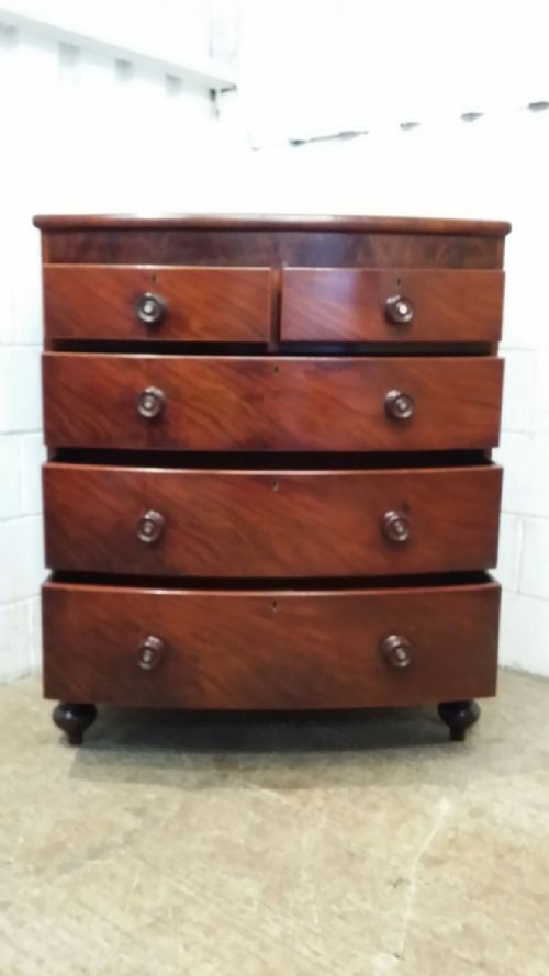 fig 2. ANTIQUE VICTORIAN MAHOGANY BOW FRONT CHEST OF DRAWERS C1880