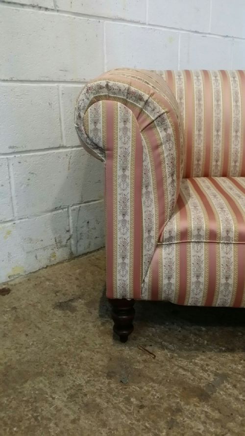 fig 2. ANTIQUE VICTORIAN CHESTERFIELD SOFA C1880