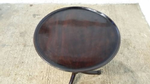 fig 2. ANTIQUE REGENCY CUBAN MAHOGANY TILT TOP TABLE C1820