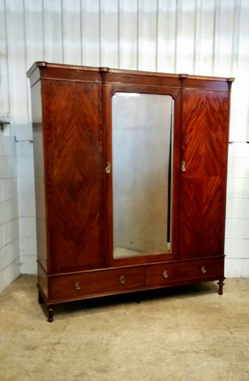 fig 1. ANTIQUE EDWARDIAN MAHOGANY TRIPLE WARDROBE C1900