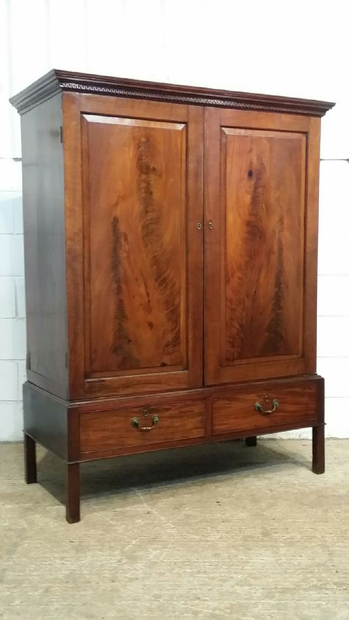 fig 1. ANTIQUE REGENCY MAHOGANY CLOTHES PRESS WARDROBE C1820