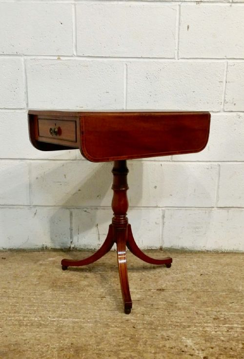 fig 1. ANTIQUE REGENCY MAHOGANY DROP LEAF SIDE TABLE C1820
