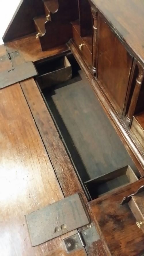 fig 2. ANTIQUE PERIOD GEORIAN MAHOGANY & OAK COUNTRY BUREAU WITH SECRET DRAWERS C1780