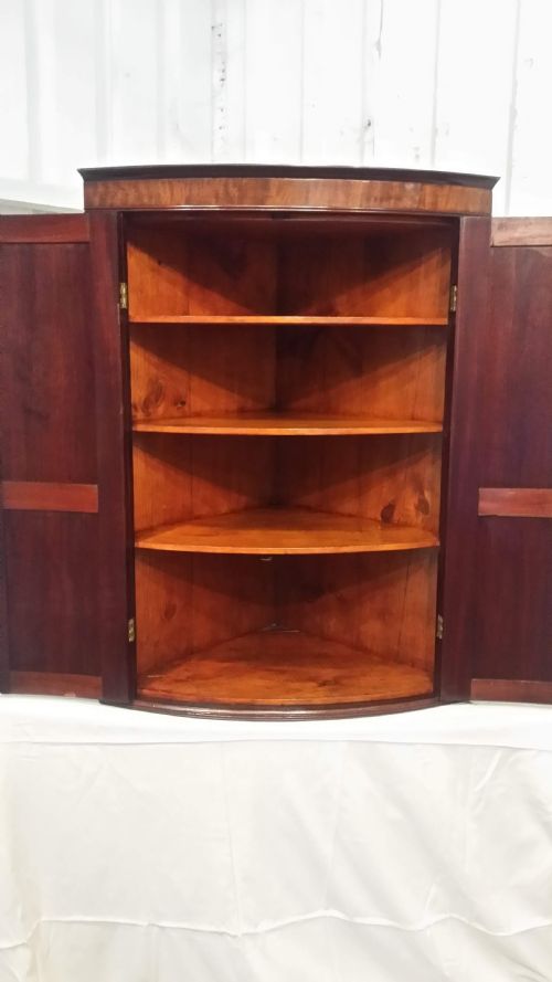 fig 2. ANTIQUE REGENCY MAHOGANY BOW FRONT CORNER CABINET C1820