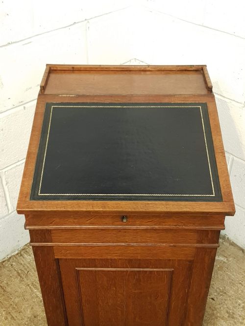 fig 2. ANTIQUE VICTORIAN OAK DAVENPORT DESK C1880