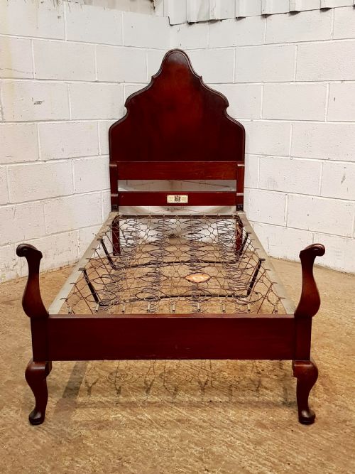 fig 1. ANTIQUE PAIR MAHOGANY QUEEN ANNE STYLE SINGLE BEDS BY STAPLES C1920