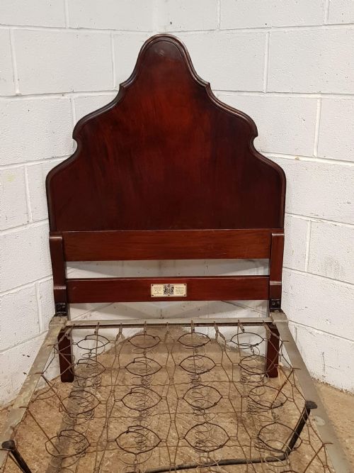 fig 2. ANTIQUE PAIR MAHOGANY QUEEN ANNE STYLE SINGLE BEDS BY STAPLES C1920