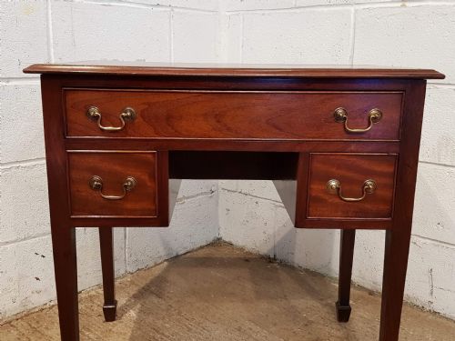 fig 2. ANTIQUE LATE VICTORIAN SMALL MAHOGANY LOWBOY C1890