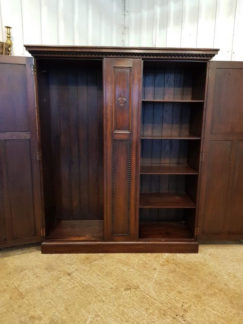 fig 1. ANTIQUE EDWARDIAN CARVED OAK DOUBLE WARDROBE C1900
