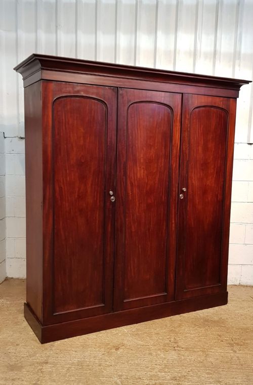 fig 2. ANTIQUE VICTORIAN MAHOGANY TRIPLE WARDROBE C1880