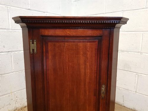fig 2. ANTIQUE GEORGIAN PERIOD OAK CORNER CABINET C1780