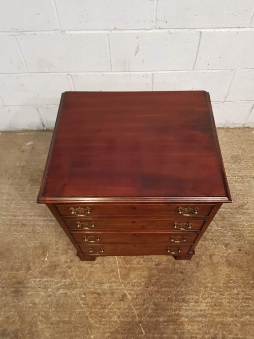 fig 1. ANTIQUE SMALL LATE VICORIAN REGNCY MAHOGANY CHEST OF DRAWERS C1890