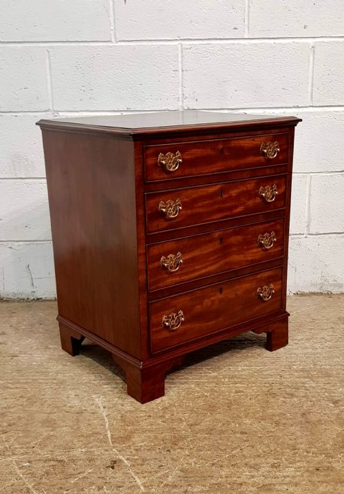 fig 2. ANTIQUE SMALL LATE VICORIAN REGNCY MAHOGANY CHEST OF DRAWERS C1890