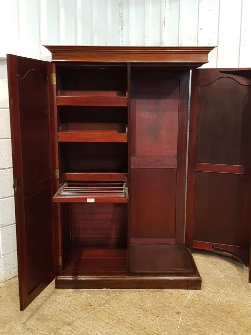 fig 2. ANTIQUE EDWARDIAN MAHOGANY GENTS DOUBLE WARDROBE COMPACTUM C1900