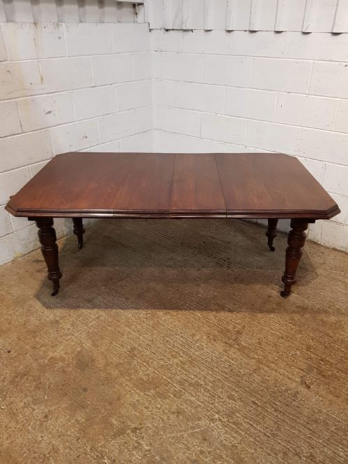 fig 1. ANTIQUE VICTORIAN OAK EXTENDING DINING TABLE C1880 SEATS EIGHT