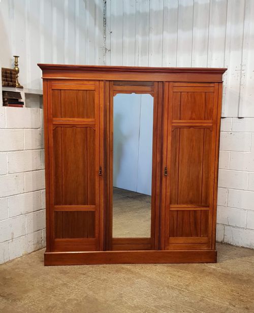 fig 1. ANTIQUE LATE VICTORIAN MAHOGANY TRIPLE WARDROBE COMPACTUM C1890