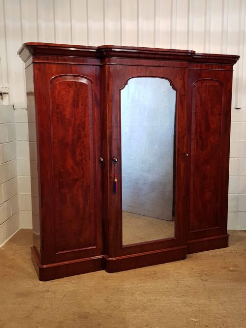 fig 2. ANTIQUE VICTORIAN MAHOGANY BREAKFRONT TRIPLE WARDROBE C1880