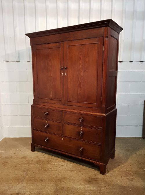 fig 1. ANTIQUE LATE 18TH CENTURY COUNTRY OAK CLOTHES PRESS C1780