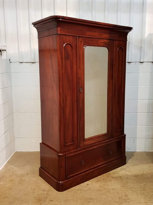 fig 1. ANTIQUE VICTORIAN MAHOGANY DOUBLE WARDROBE C1880