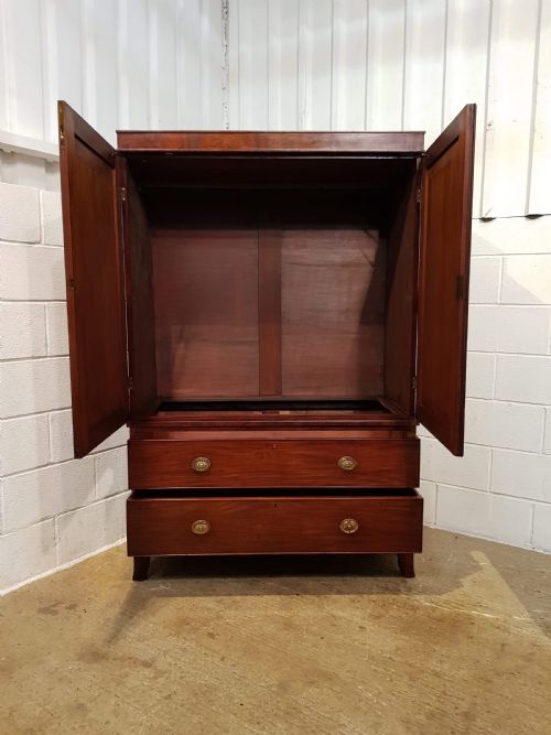 fig 1. ANTIQUE REGENCY MAHOGANY CLOTHES PRESS C1820