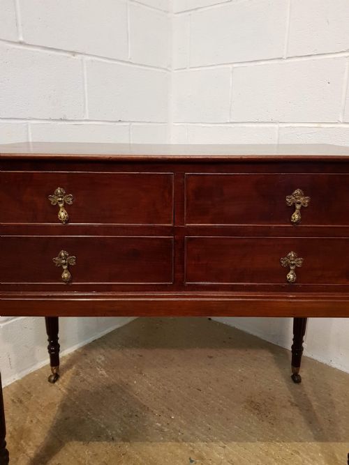 fig 2. ANTIQUE REGENCY MAHOGANY SIDE TABLE WITH GILLOWS LEGS C1820